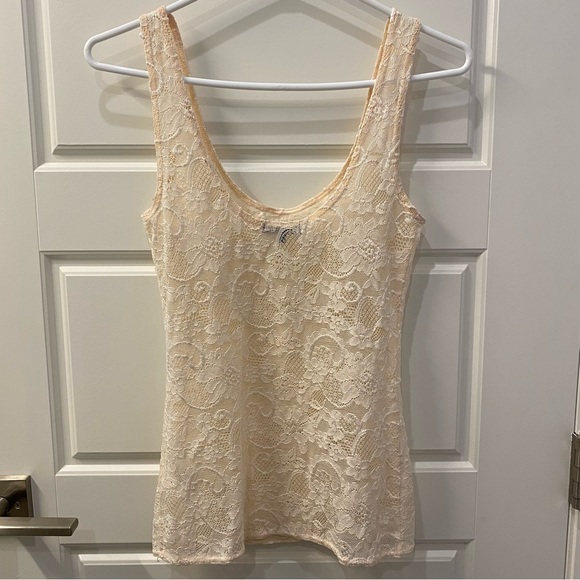 2/$25 Aritzia Talula Cream White Lace Mesh Tank Top Size XXS - Picture 2 of 5